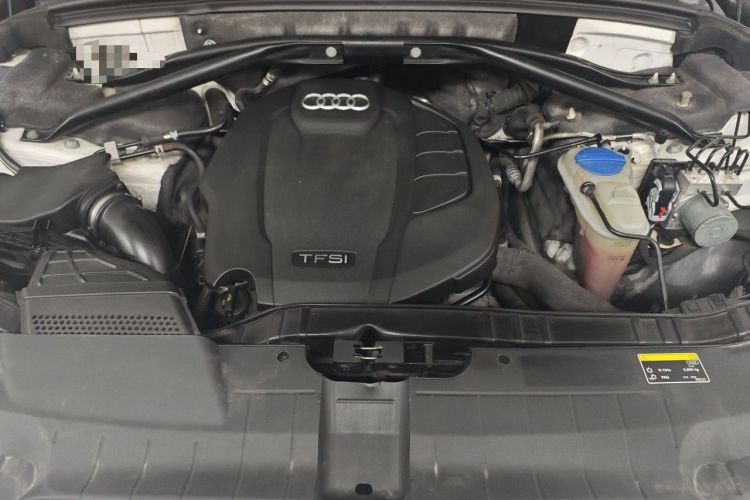 Used Audi Q5 2017 Plus 40 TFSI Ambition Model Engine Bay
