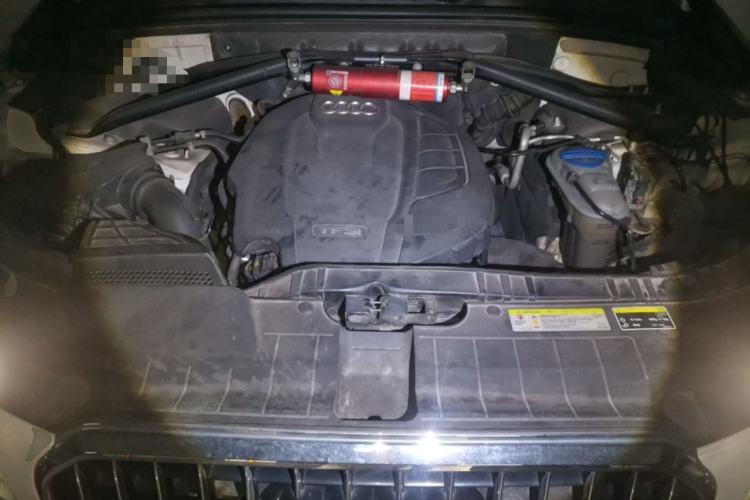 Used Audi Q5 2017 40 TFSI Technology Edition Engine Bay