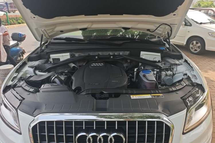 Used Audi Q5 2017 Plus 40 TFSI Technology Model Engine Bay