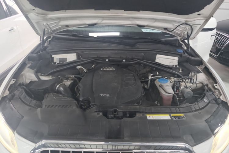 Used Audi Q5 2017 40 TFSI Technology Edition Engine Bay