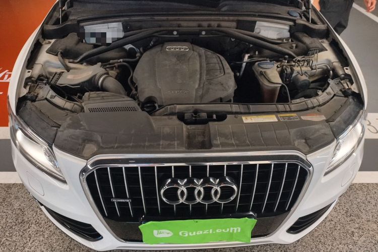 Used Audi Q5 2017 40 TFSI Technology Edition Engine Bay
