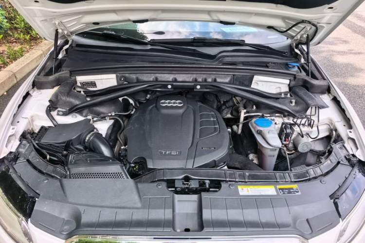 Used Audi Q5 2017 40 TFSI Ambition Edition Engine Bay