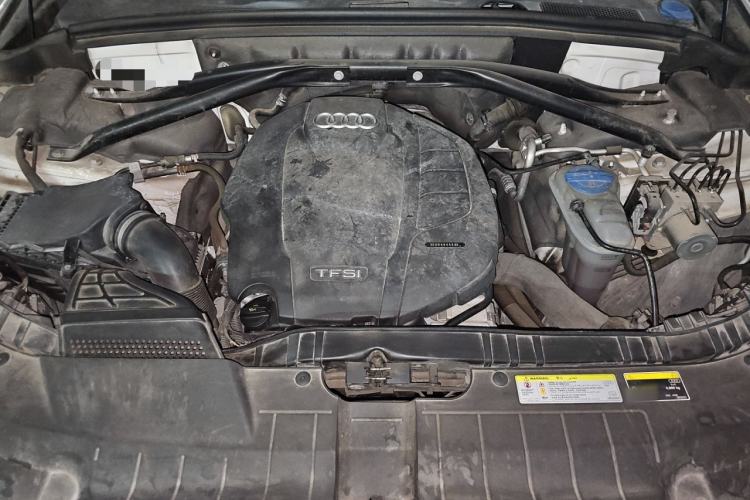 Used Audi Q5 2017 Plus 40 TFSI Ambition Model Engine Bay