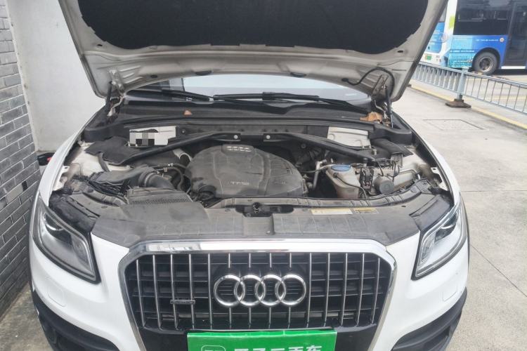Used Audi Q5 2017 Plus 40 TFSI Technology Model Engine Bay