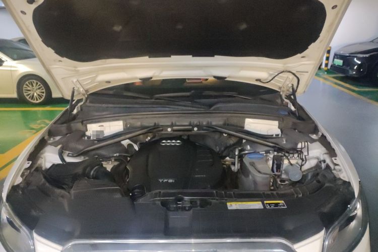 Used Audi Q5 2017 Plus 40 TFSI Technology Model Engine Bay