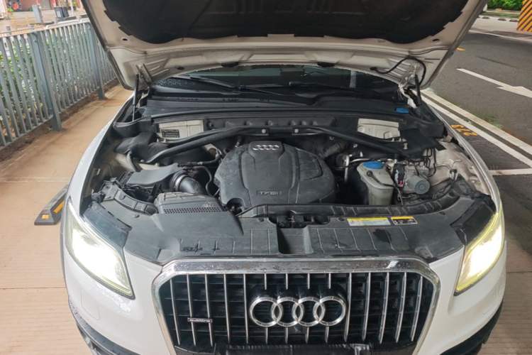 Used Audi Q5 2017 Plus 40 TFSI Technology Model Engine Bay