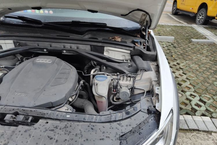 Used Audi Q5 2017 Plus 40 TFSI Technology Model Engine Bay Left