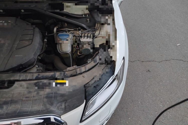 Used Audi Q5 2017 40 TFSI Comfort Model Engine Bay Left