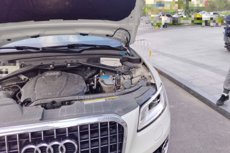 Used Audi Q5 2017 40 TFSI Technology Edition Engine Bay Left