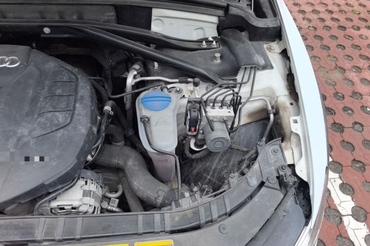 Used Audi Q5 2017 Plus 40 TFSI Technology Model Engine Bay Left