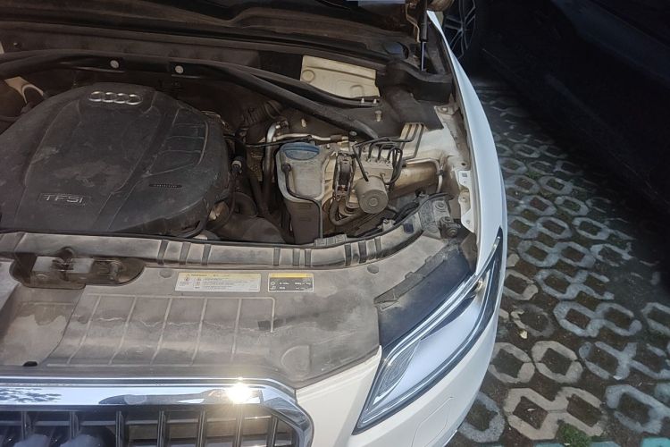 Used Audi Q5 2017 40 TFSI Technology Edition Engine Bay Left