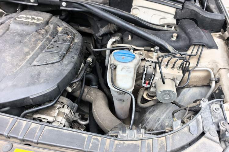 Used Audi Q5 2017 Plus 40 TFSI Technology Model Engine Bay Left