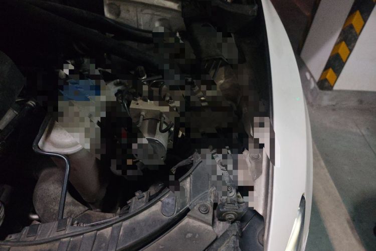Used Audi Q5 2017 Plus 40 TFSI Ambition Model Engine Bay Left