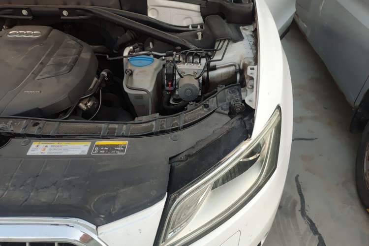Used Audi Q5 2017 40 TFSI Ambition Edition Engine Bay Left