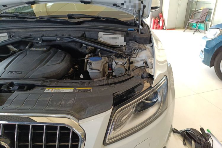 Used Audi Q5 2017 40 TFSI Ambition Edition Engine Bay Left