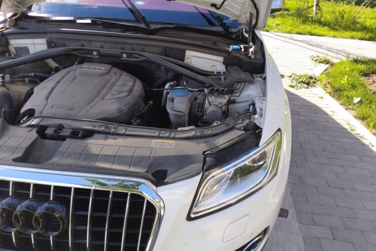Used Audi Q5 2017 40 TFSI Technology Edition Engine Bay Left