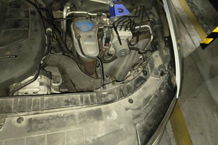 Used Audi Q5 2017 40 TFSI Ambition Edition Engine Bay Left