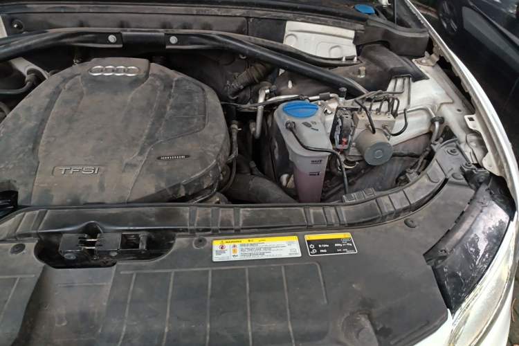 Used Audi Q5 2017 40 TFSI Technology Edition Engine Bay Left