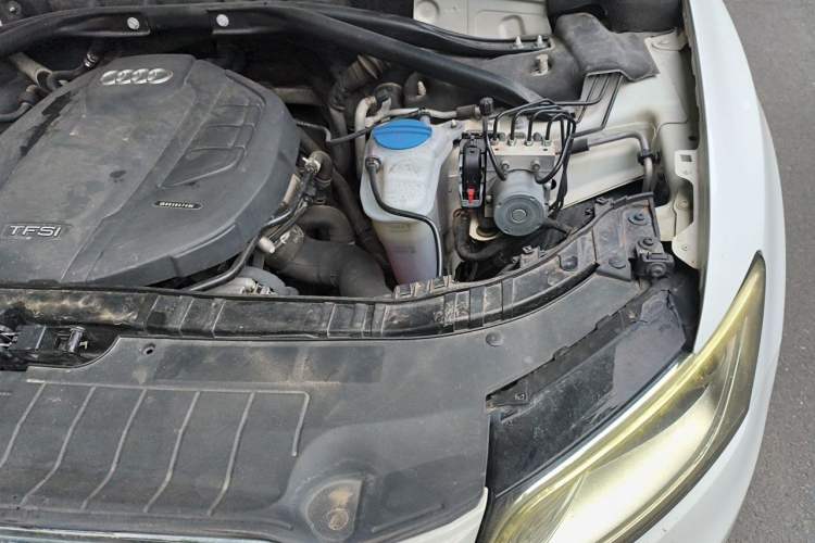 Used Audi Q5 2017 40 TFSI Ambition Edition Engine Bay Left