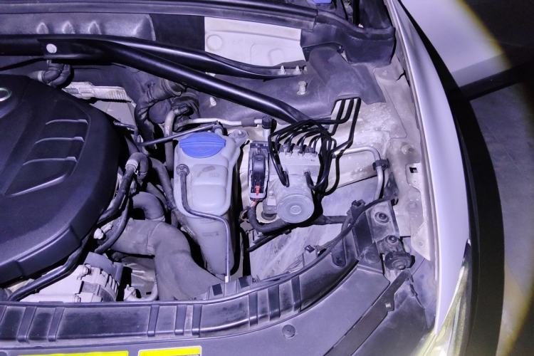 Used Audi Q5 2017 Plus 40 TFSI Technology Model Engine Bay Left