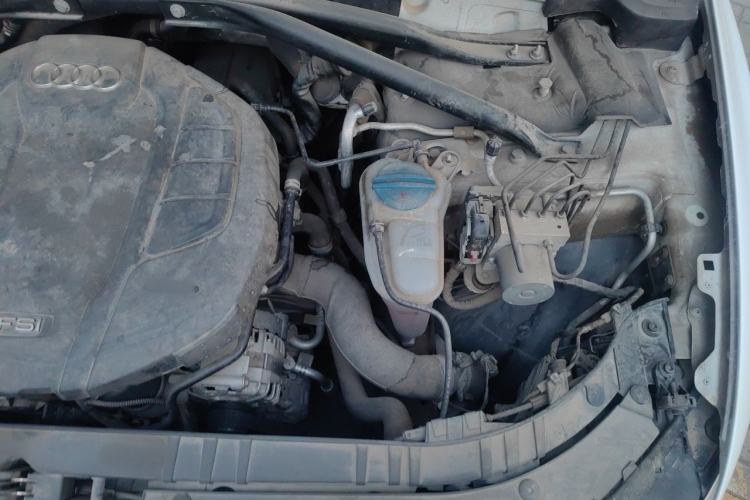 Used Audi Q5 2017 Plus 40 TFSI Ambition Model Engine Bay Left