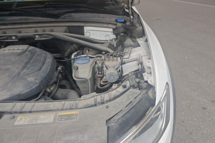 Used Audi Q5 2017 Plus 40 TFSI Technology Model Engine Bay Left