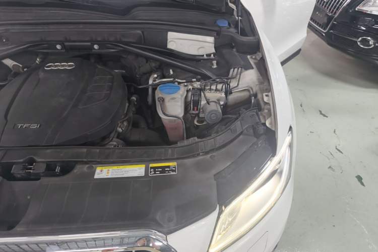 Used Audi Q5 2017 40 TFSI Technology Edition Engine Bay Left