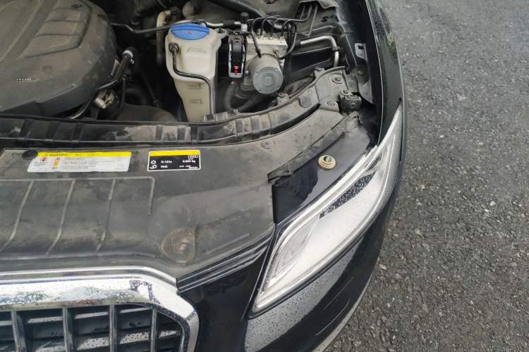 Used Audi Q5 2017 Plus 40 TFSI Technology Model Engine Bay Left