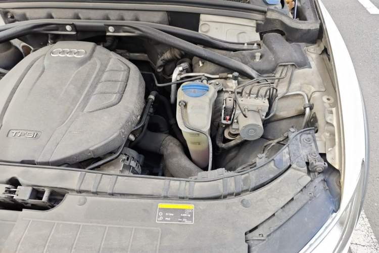 Used Audi Q5 2017 Plus 40 TFSI Technology Model Engine Bay Left
