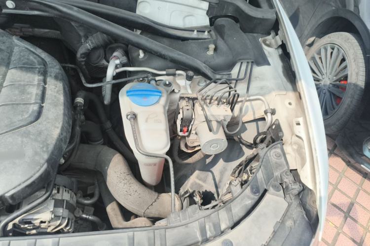 Used Audi Q5 2017 Plus 40 TFSI Technology Model Engine Bay Left
