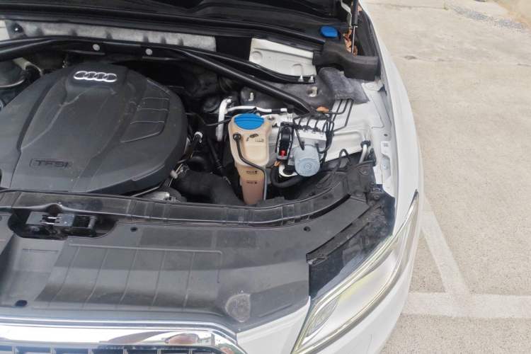 Used Audi Q5 2017 40 TFSI Technology Edition Engine Bay Left