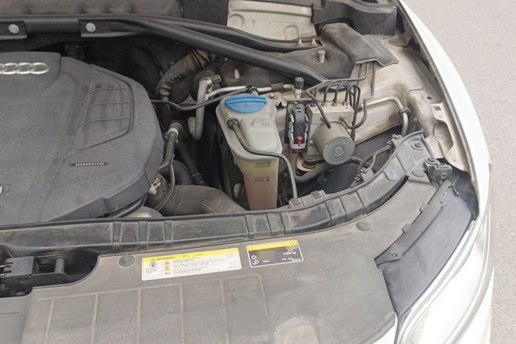 Used Audi Q5 2017 Plus 40 TFSI Technology Model Engine Bay Left