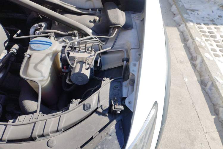 Used Audi Q5 2017 Plus 40 TFSI Technology Model Engine Bay Left