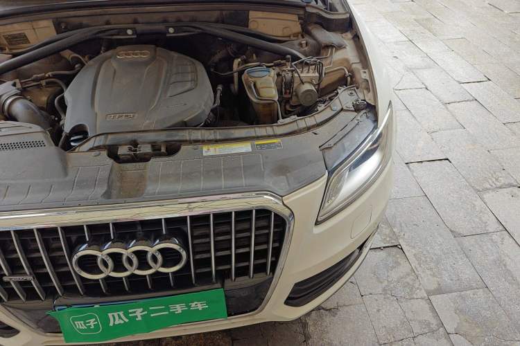Used Audi Q5 2017 40 TFSI Technology Edition Engine Bay Left