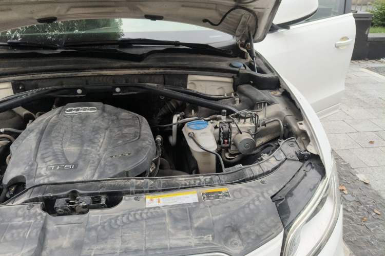 Used Audi Q5 2017 40 TFSI Dynamic Edition Engine Bay Left