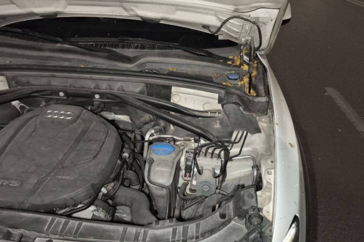 Used Audi Q5 2017 Plus 40 TFSI Comfort Model Engine Bay Left