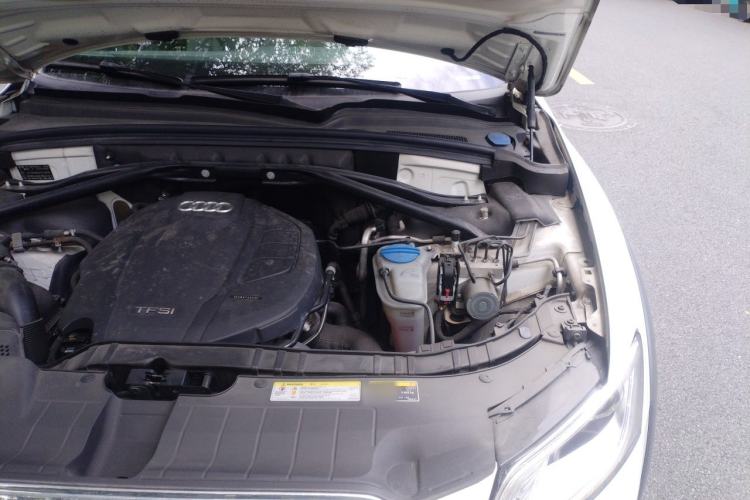 Used Audi Q5 2017 Plus 40 TFSI Comfort Model Engine Bay Left