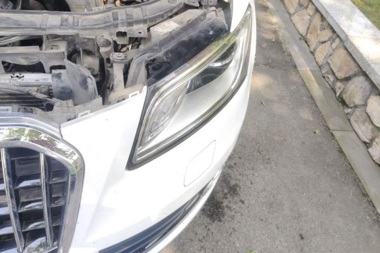 Used Audi Q5 2017 40 TFSI Technology Edition Engine Bay Left