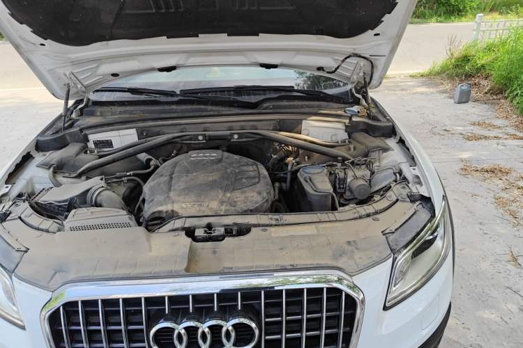 Used Audi Q5 2017 Plus 40 TFSI Technology Model Engine Bay Left