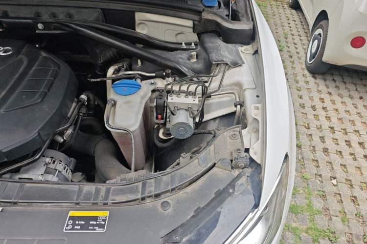 Used Audi Q5 2017 40 TFSI Dynamic Edition Engine Bay Left
