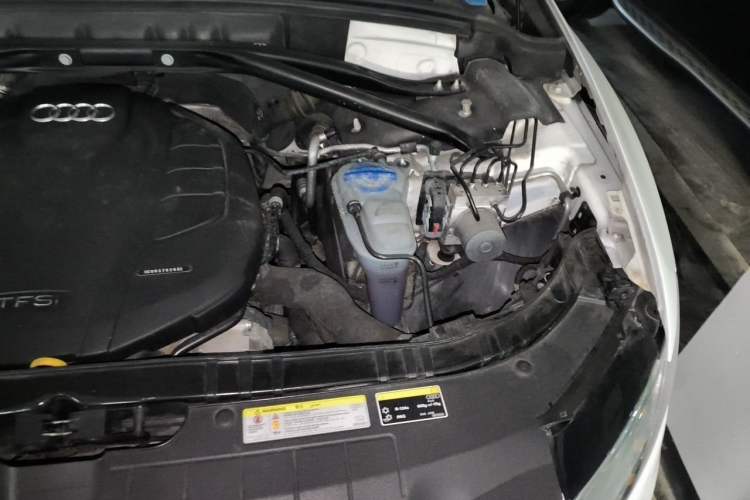 Used Audi Q5 2017 40 TFSI Ambition Edition Engine Bay Left