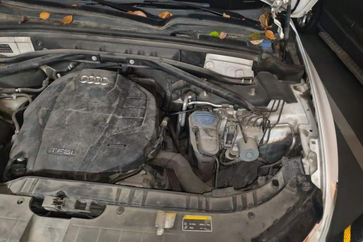 Used Audi Q5 2017 40 TFSI Technology Edition Engine Bay Left