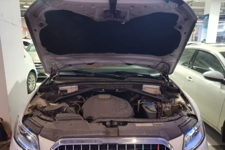 Used Audi Q5 2017 40 TFSI Ambition Edition Engine Bay