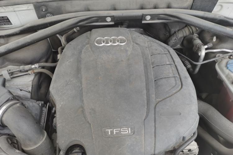 Used Audi Q5 2017 Plus 40 TFSI Ambition Model Engine Bay