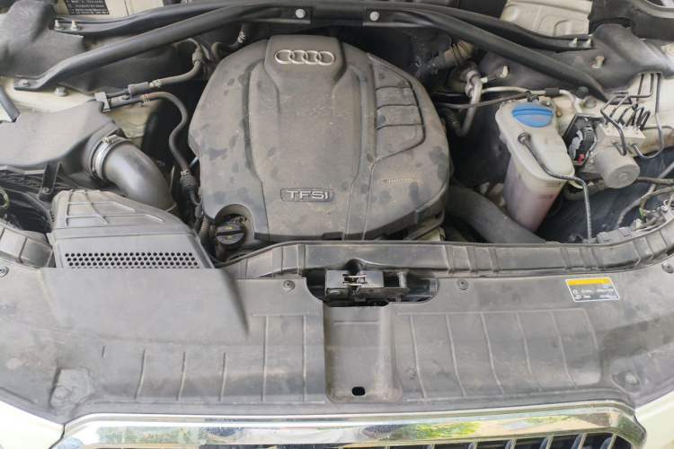 Used Audi Q5 2017 40 TFSI Technology Edition Engine Bay