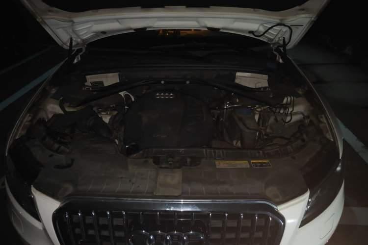 Used Audi Q5 2017 40 TFSI Ambition Edition Engine Bay