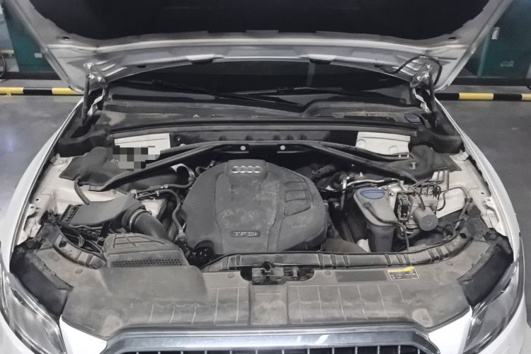 Used Audi Q5 2017 40 TFSI Technology Edition Engine Bay