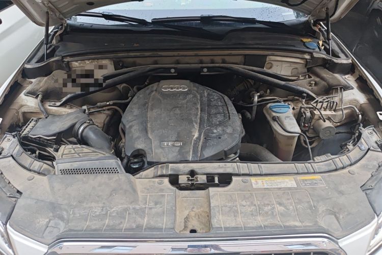 Used Audi Q5 2017 40 TFSI Comfort Model Engine Bay
