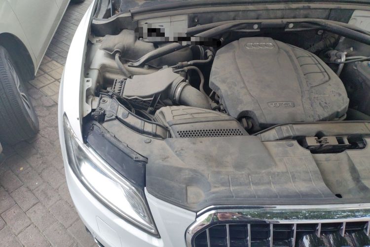 Used Audi Q5 2017 Plus 40 TFSI Ambition Model Engine Bay Right