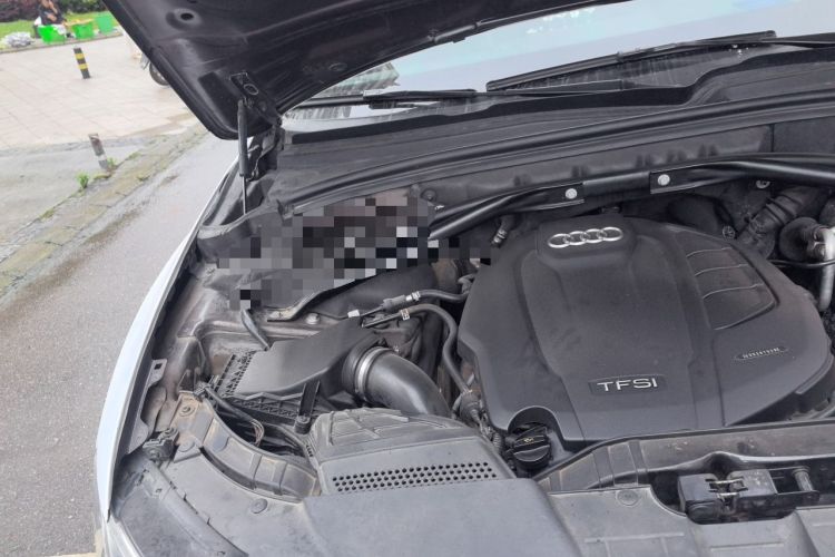 Used Audi Q5 2017 40 TFSI Technology Edition Engine Bay Right